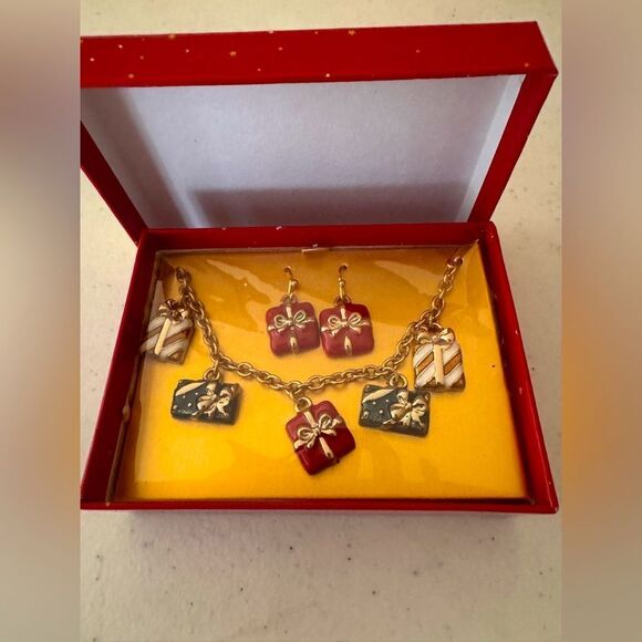 Avon Other - Avon Christmas jewelry